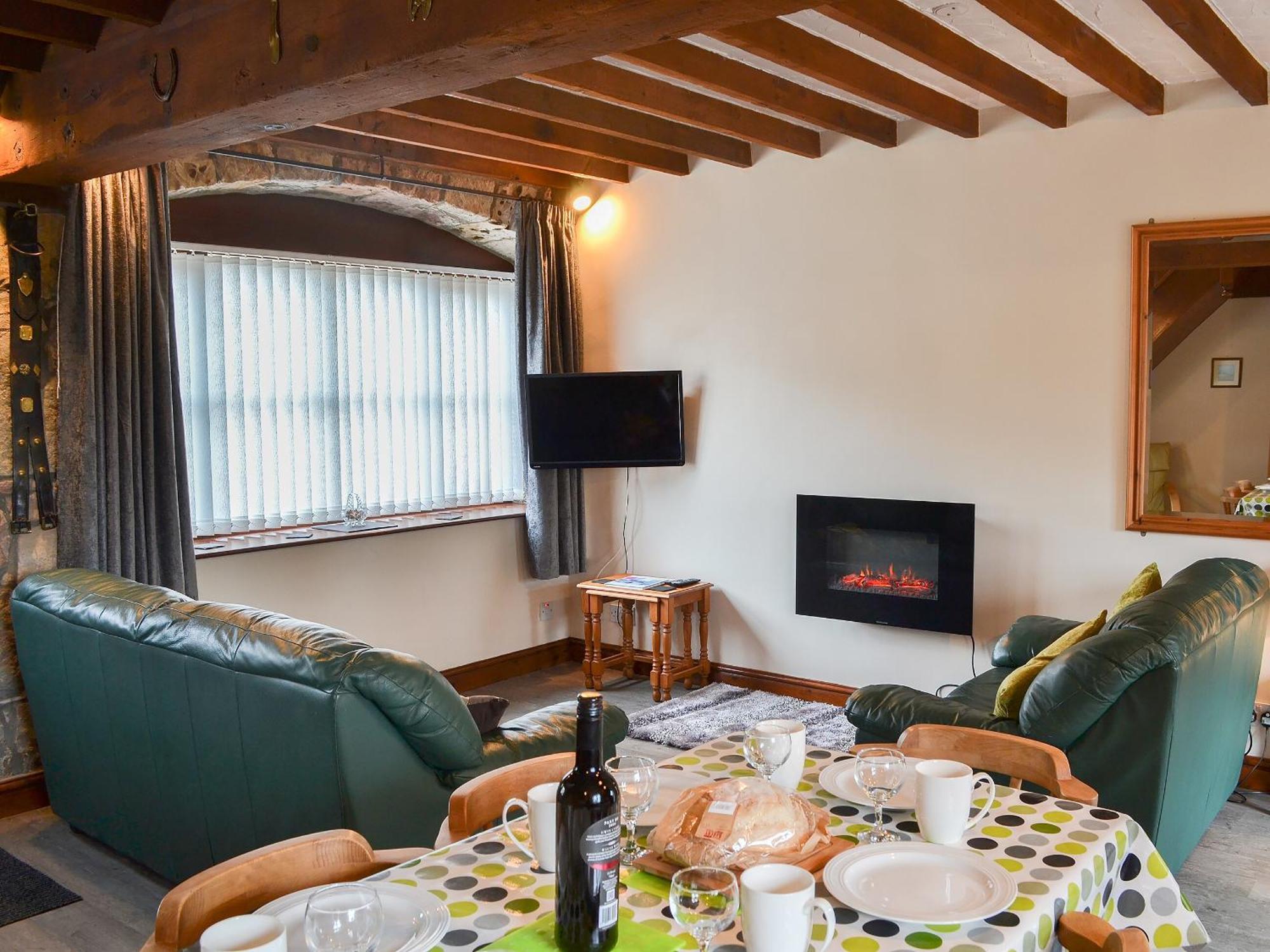 Hen Stabl - 16983 Villa Brynsiencyn Екстериор снимка