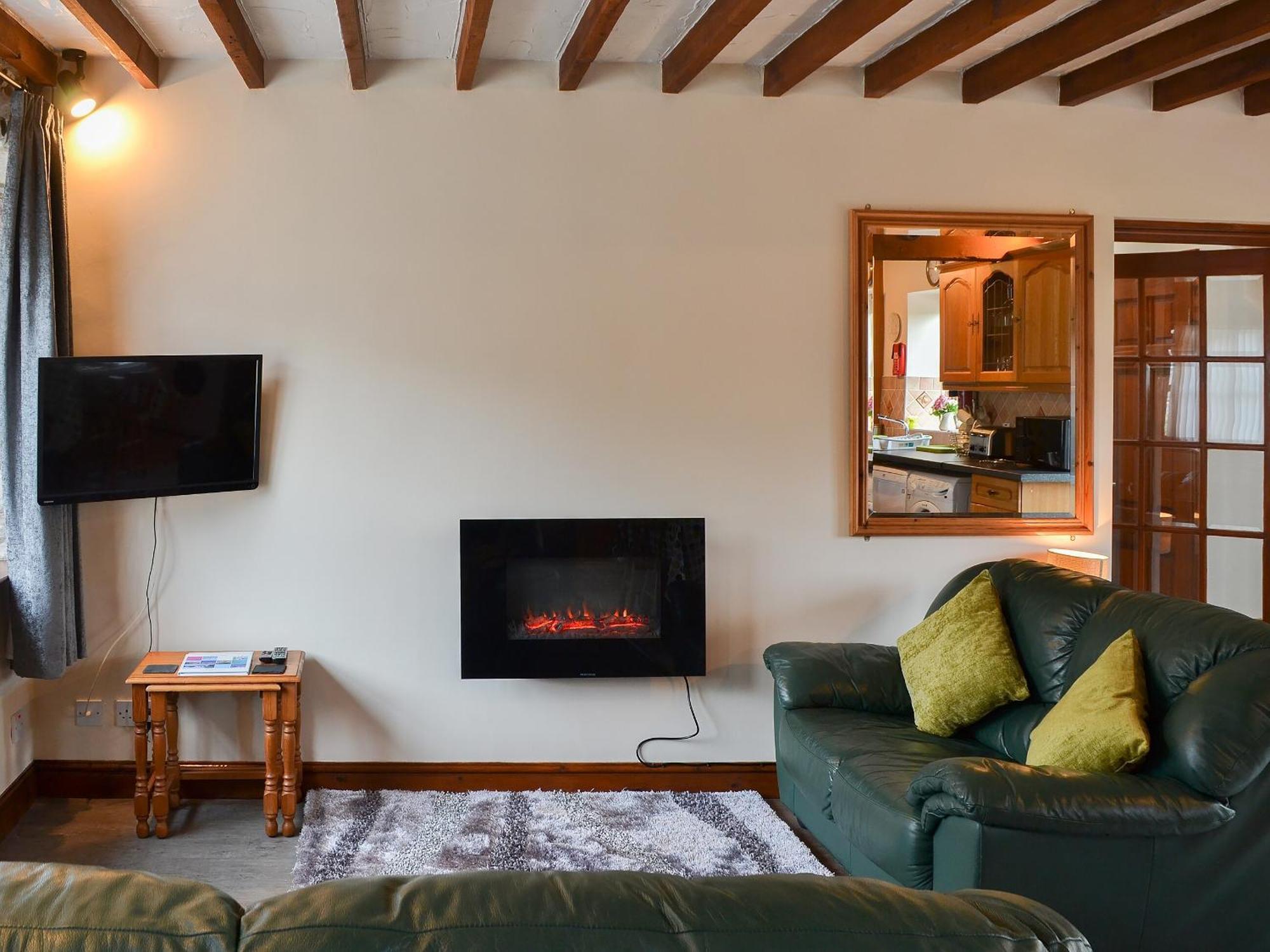 Hen Stabl - 16983 Villa Brynsiencyn Екстериор снимка
