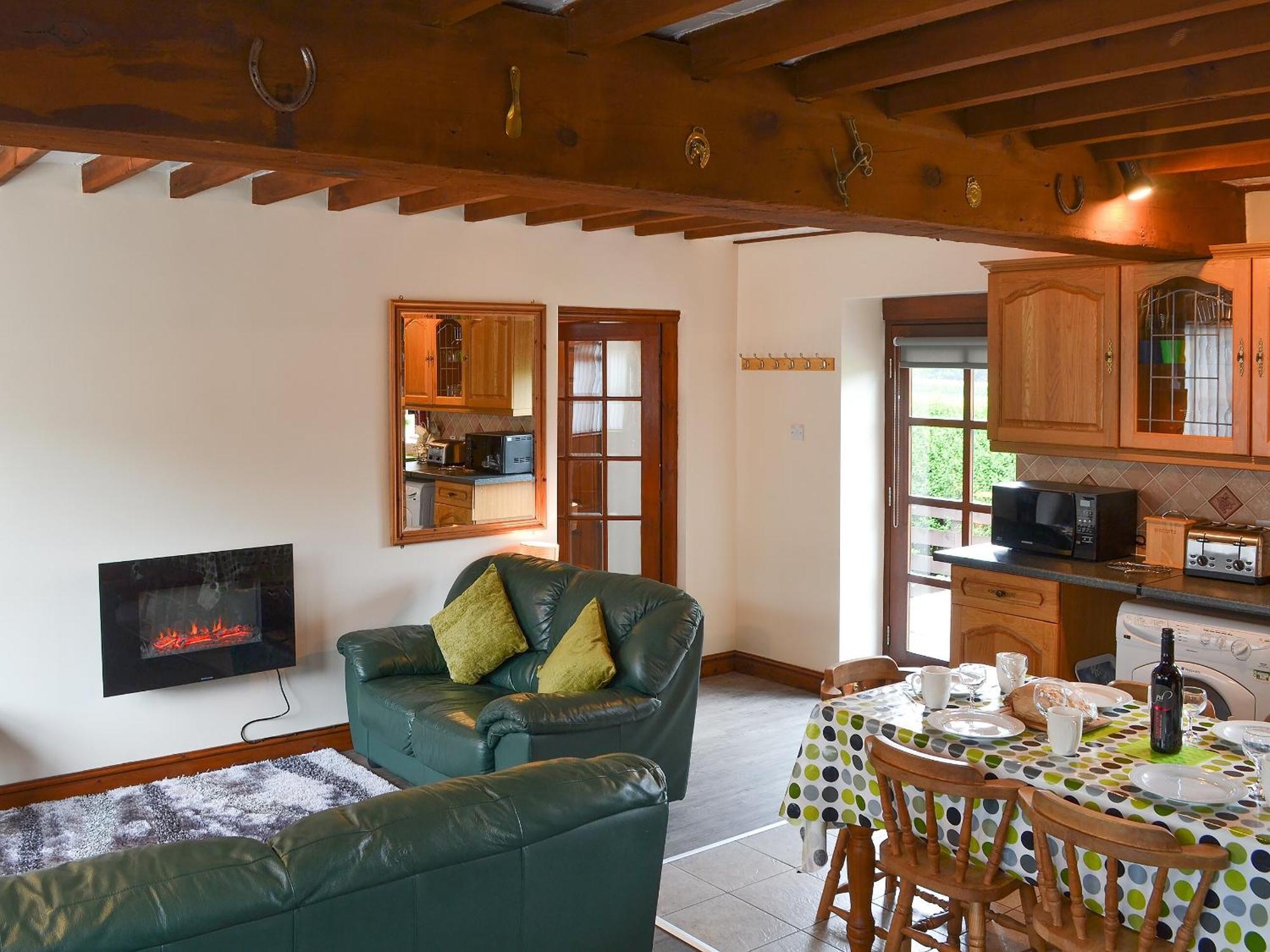 Hen Stabl - 16983 Villa Brynsiencyn Екстериор снимка